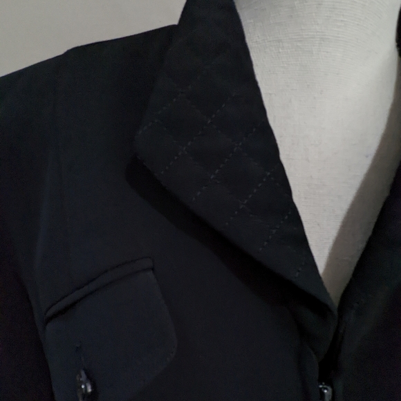Dana Buckman petites. Size 8 black Blazer. Quilt collar detail - Picture 2 of 7